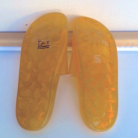 NEW COACH ULYSSA Sandals in Buttercup yellow - Picture 4 of 7